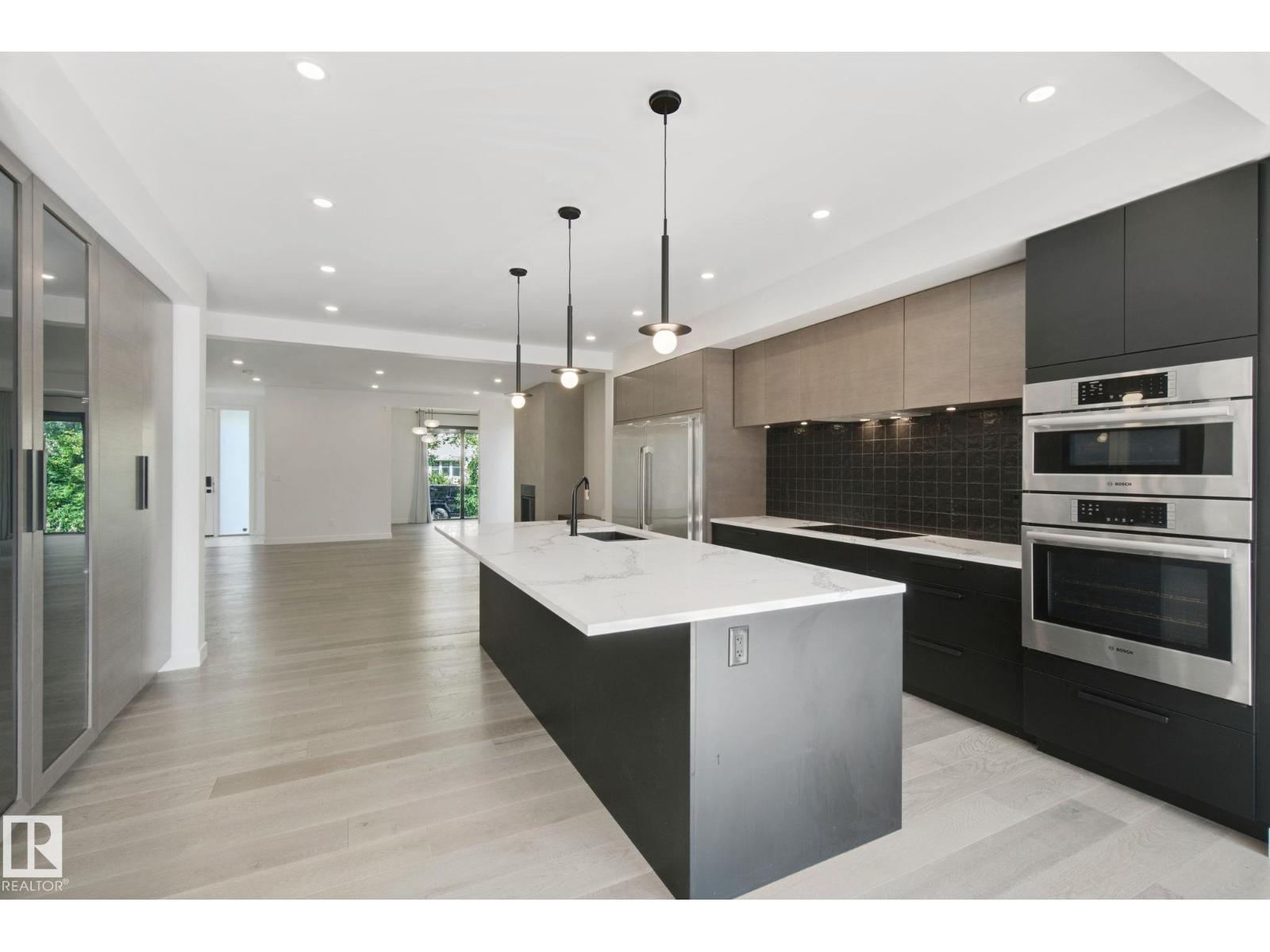 10925 UNIVERSITY AV NW - Image 16