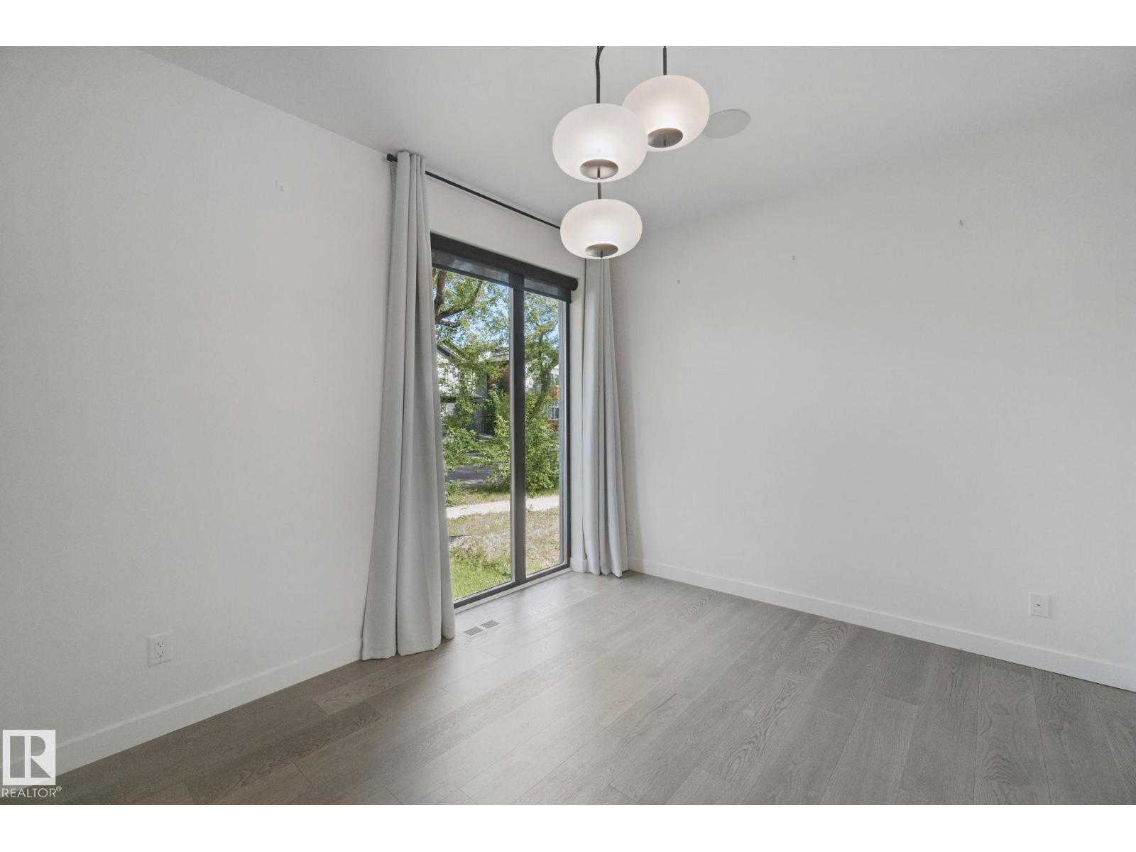 10925 UNIVERSITY AV NW - 10