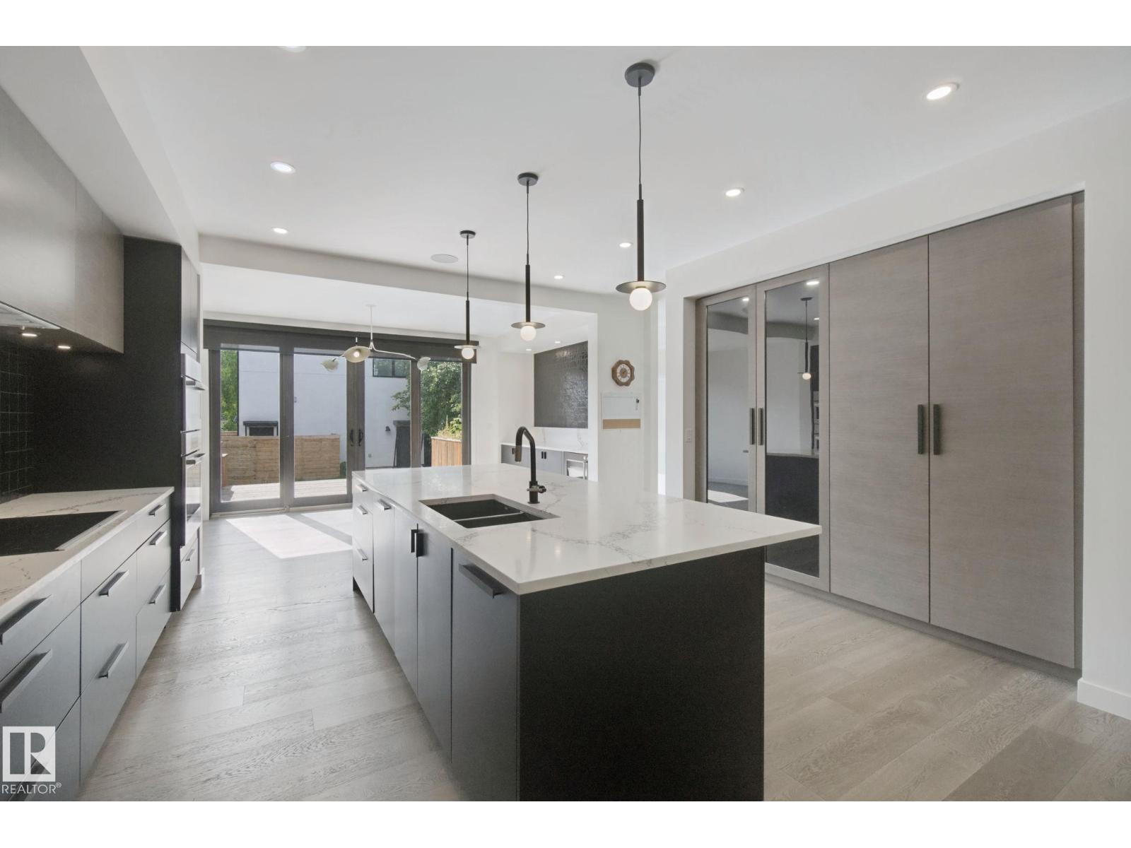 10925 UNIVERSITY AV NW - Image 14