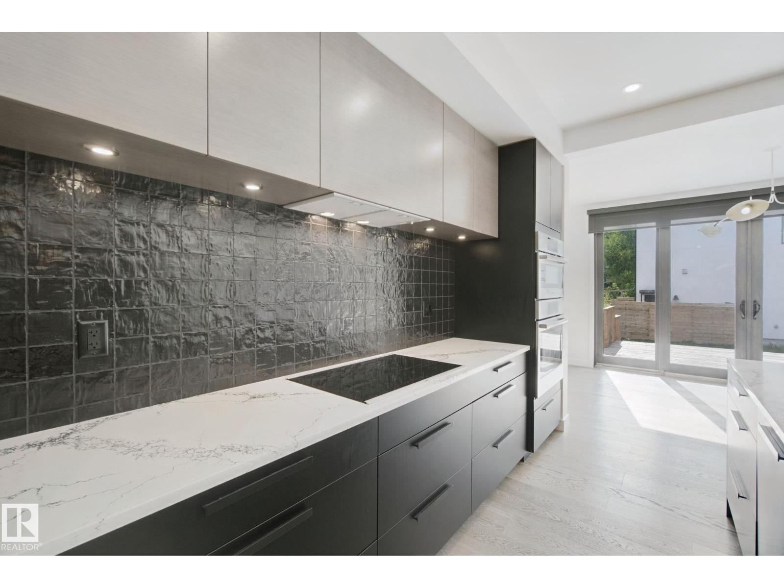 10925 UNIVERSITY AV NW - Image 15
