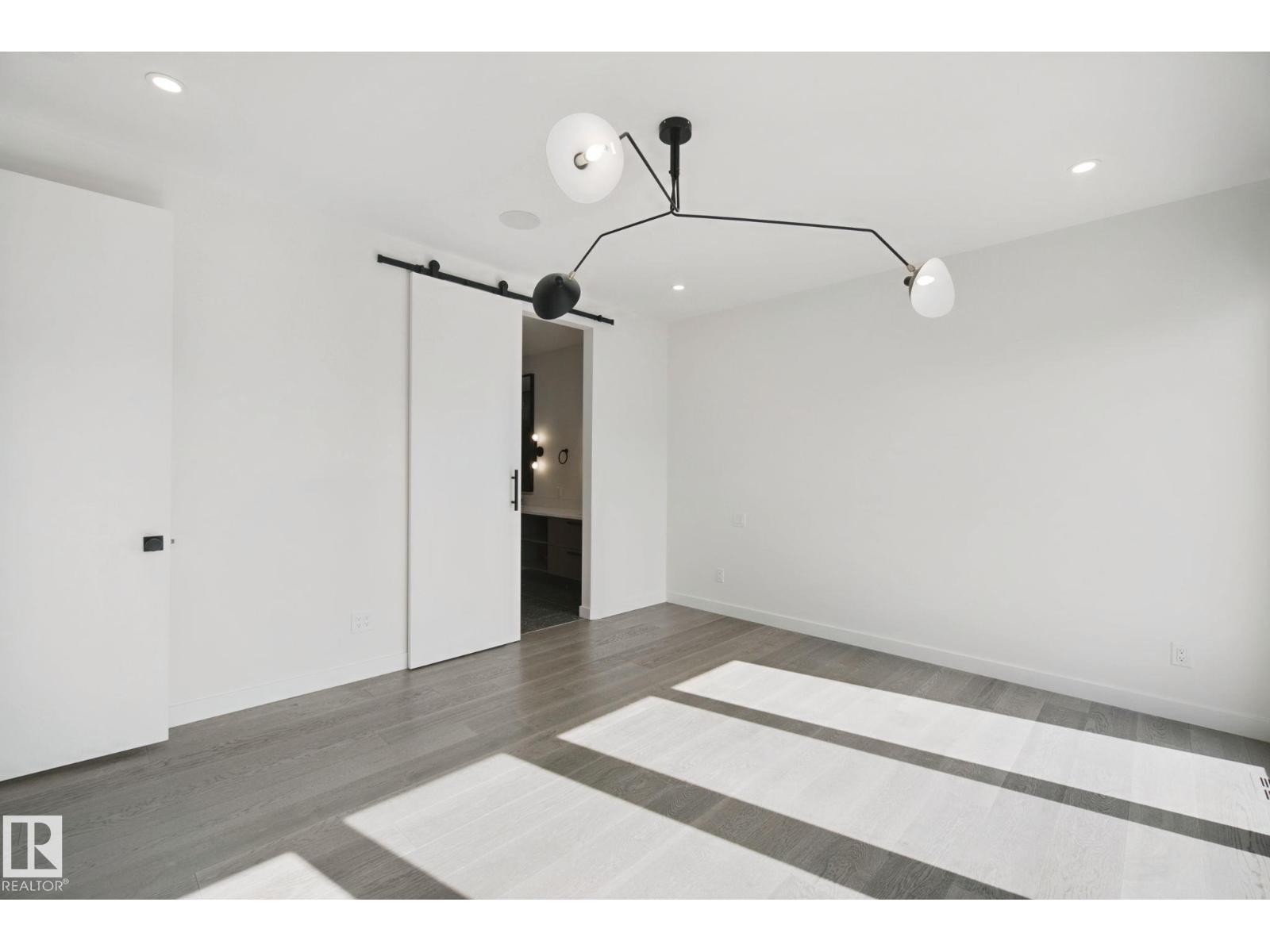 10925 UNIVERSITY AV NW - 28