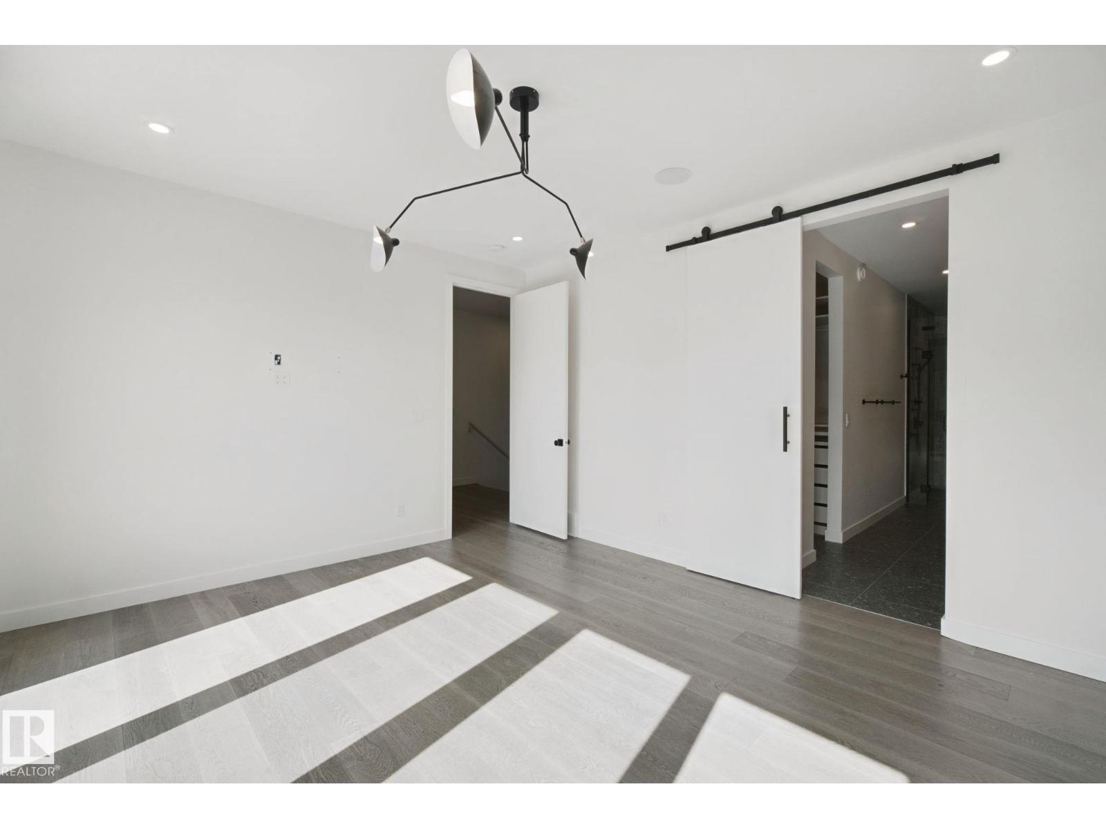 10925 UNIVERSITY AV NW - Image 27