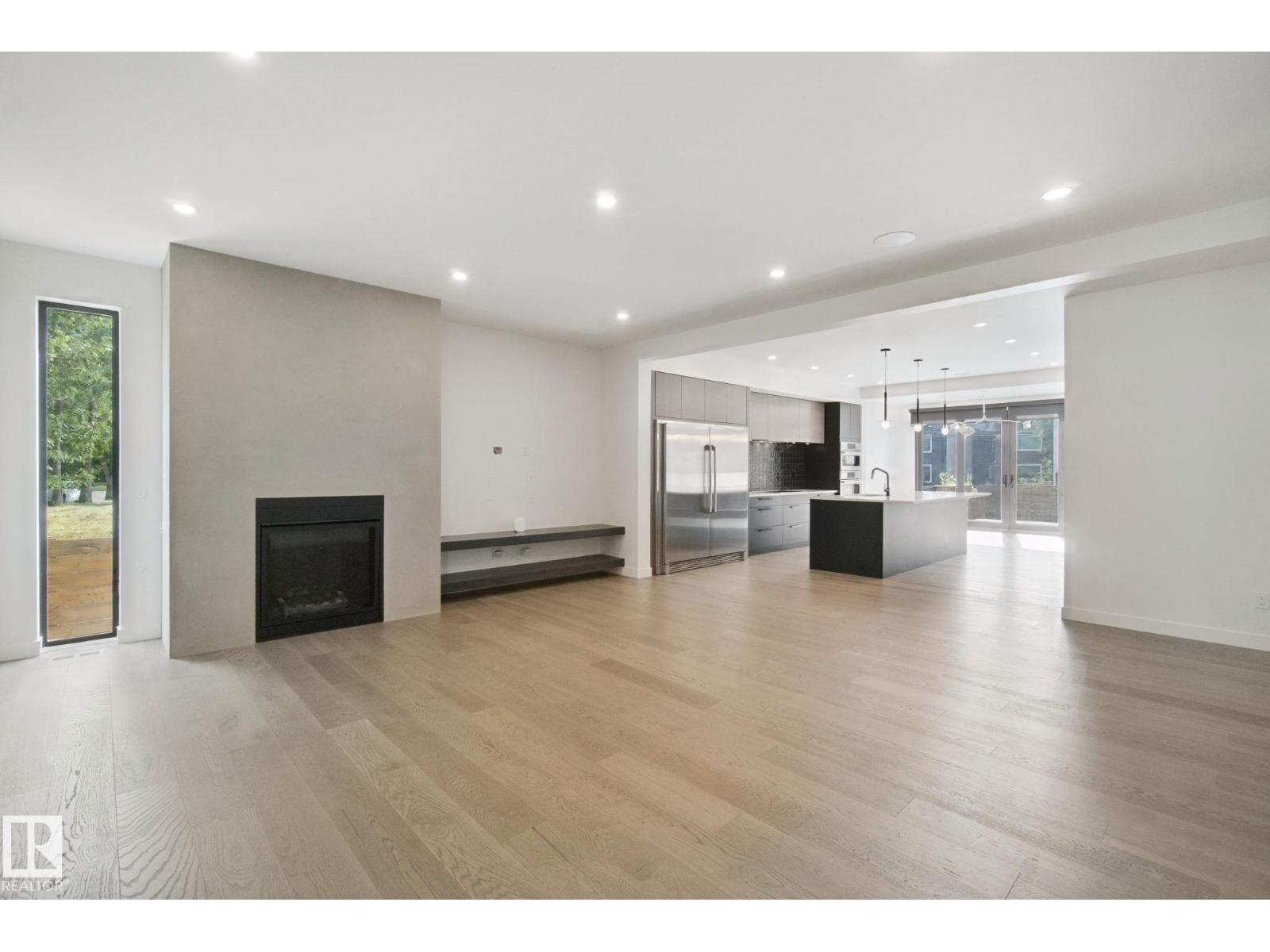 10925 UNIVERSITY AV NW - 5