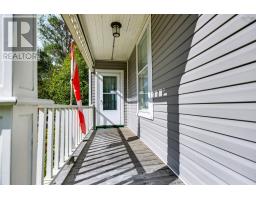 Porch - 13 Mcdougall Street, Springhill, NS B0M1X0 Photo 6