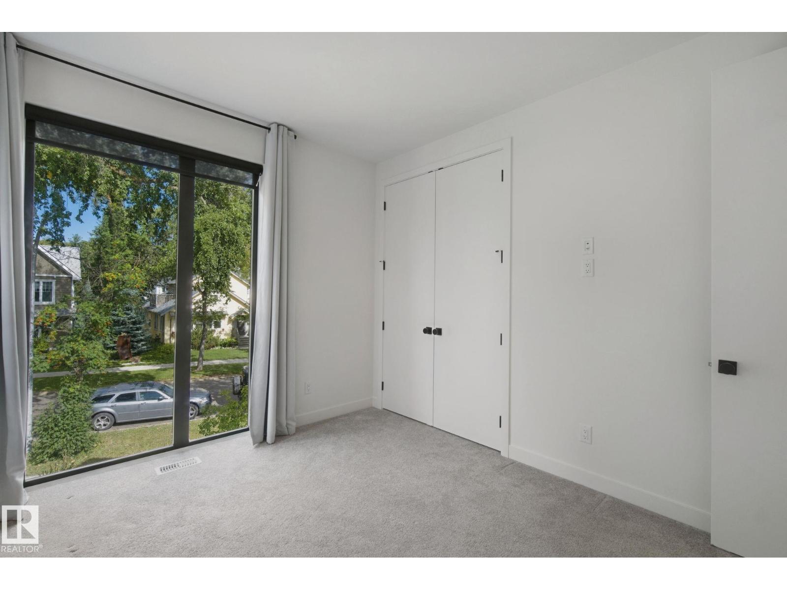 10925 UNIVERSITY AV NW - 37