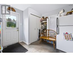 Foyer - 13 Mcdougall Street, Springhill, NS B0M1X0 Photo 7