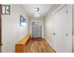 Living room - 418 Winter Dr, Lake Cowichan, BC V0R2G1 Photo 13
