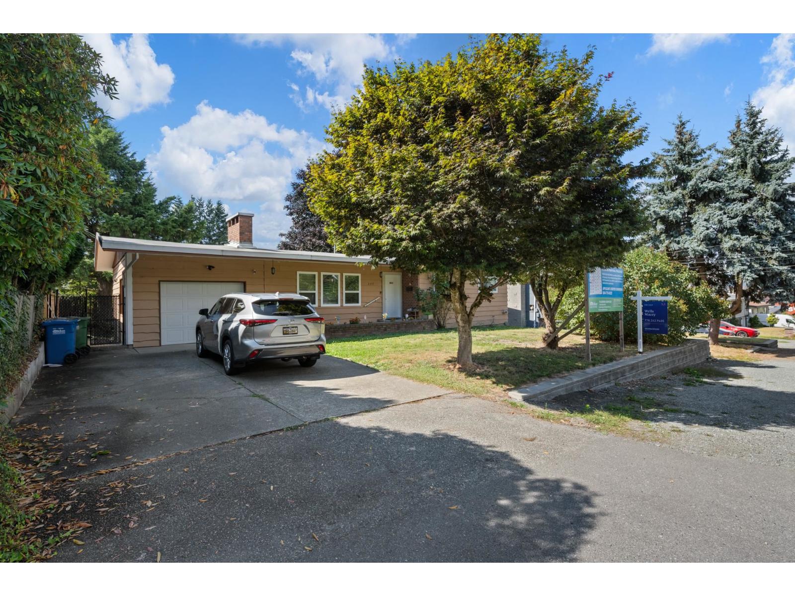 2519 MAGNOLIA CRESCENT, Abbotsford - Image 1