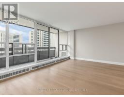 813 - 140 Elm Ridge Drive, Toronto, ON M6B1B1 Photo 11