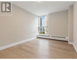 813 - 140 Elm Ridge Drive, Toronto, ON M6B1B1 Photo 21