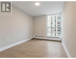 813 - 140 Elm Ridge Drive, Toronto, ON M6B1B1 Photo 22