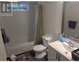 Bsmt - 35 Woodward Avenue, Brampton, ON L6V1K2 Photo 11
