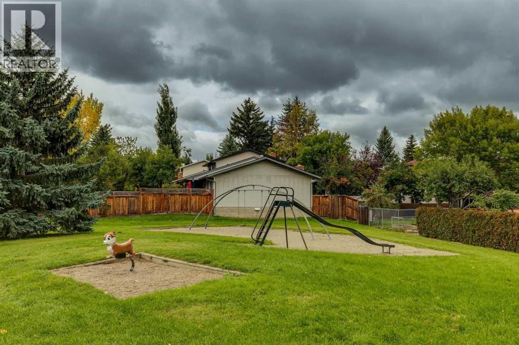 #103 2200 Woodview Drive SW - 33
