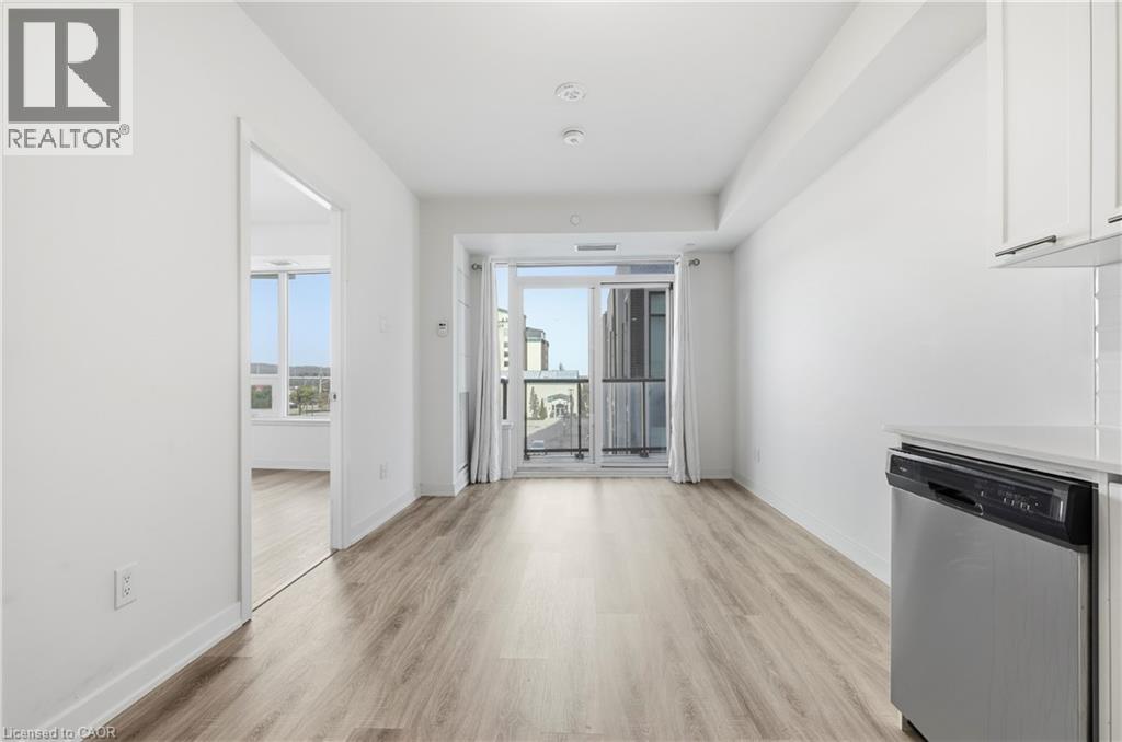 #304 385 WINSTON Road, Grimsby, Ontario, L3M0J3, Grimsby, Ontario — photo 3 of 5