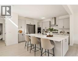 4pc Bathroom - 312 Lucas Way Nw, Calgary, AB T3P0R5 Photo 12
