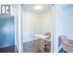2212 - 770 Bay Street, Toronto, ON M5G0A6 Photo 17