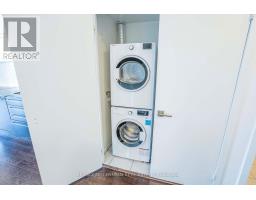 2212 - 770 Bay Street, Toronto, ON M5G0A6 Photo 9