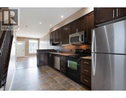 4pc Bathroom - 4510 73 Street Nw, Calgary, AB T3B2M4 Photo 10