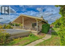 Kitchen - 9109 Husband Road, Coldstream, BC V1B1M8 Photo 10