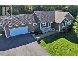 168 Country Wood Lane, photo 2