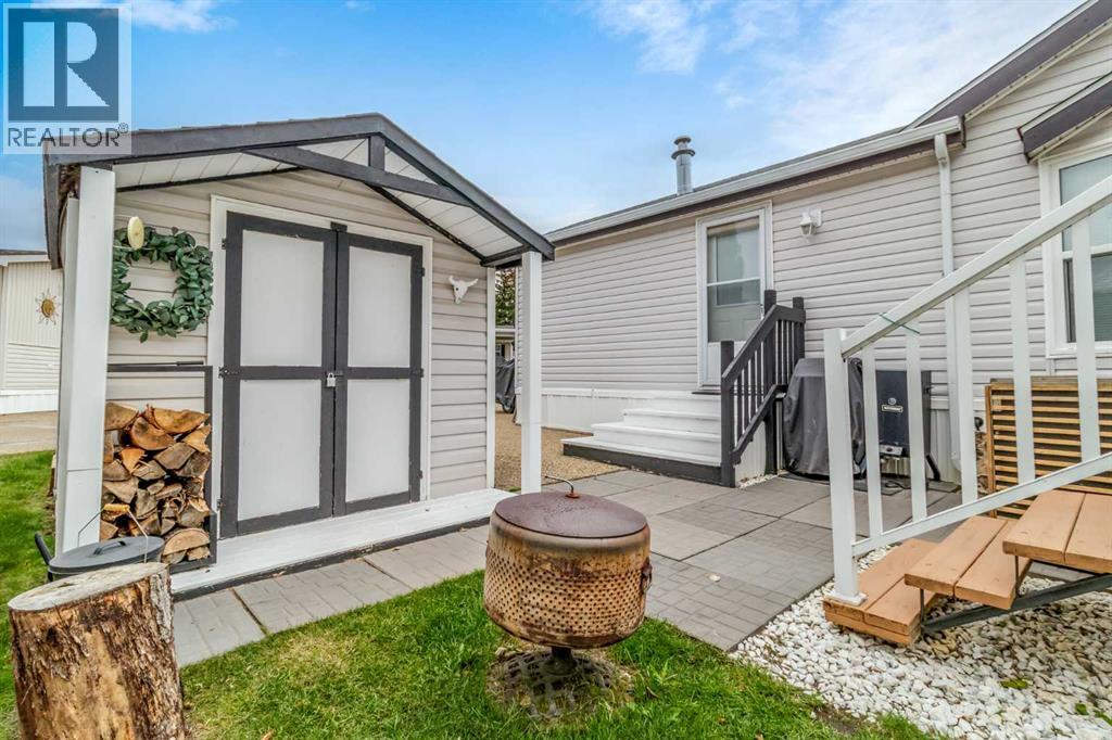 Listing photo – 2042, 25054 South Pine Lake Road, Rural Red Deer County