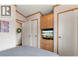 2042, 25054 South Pine Lake Road, Rural Red Deer County, AB T0M1R0 Photo 15