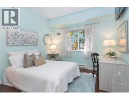7348 Ridgedown Crt, Central Saanich, BC V8M2H7 Photo 31