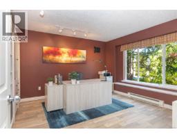 7348 Ridgedown Crt, Central Saanich, BC V8M2H7 Photo 36