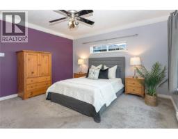 7348 Ridgedown Crt, Central Saanich, BC V8M2H7 Photo 26