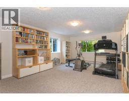 7348 Ridgedown Crt, Central Saanich, BC V8M2H7 Photo 37