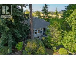 7348 Ridgedown Crt, Central Saanich, BC V8M2H7 Photo 55