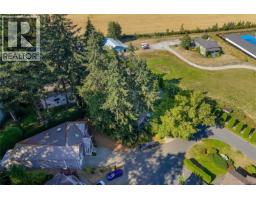 7348 Ridgedown Crt, Central Saanich, BC V8M2H7 Photo 57