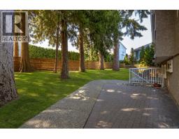 7348 Ridgedown Crt, Central Saanich, BC V8M2H7 Photo 44