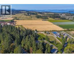 7348 Ridgedown Crt, Central Saanich, BC V8M2H7 Photo 58