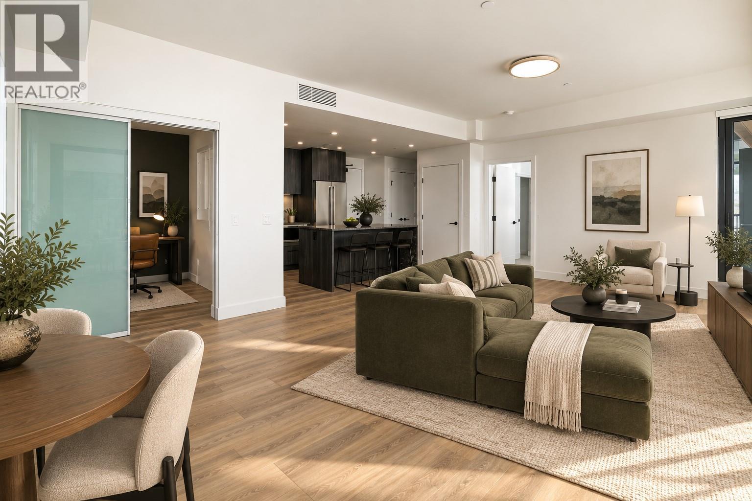 #512 3051 Abbott Street - 6