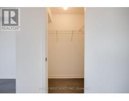 122 Green Gardens Boulevard, Toronto, ON M6A0E5 Photo 25