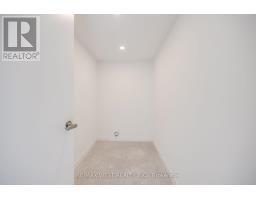 122 Green Gardens Boulevard, Toronto, ON M6A0E5 Photo 29