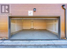 122 Green Gardens Boulevard, Toronto, ON M6A0E5 Photo 34