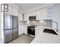 122 Green Gardens Boulevard, Toronto, ON M6A0E5 Photo 8