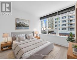 611 - 19 Bathurst Street, Toronto, ON M5V0N2 Photo 23