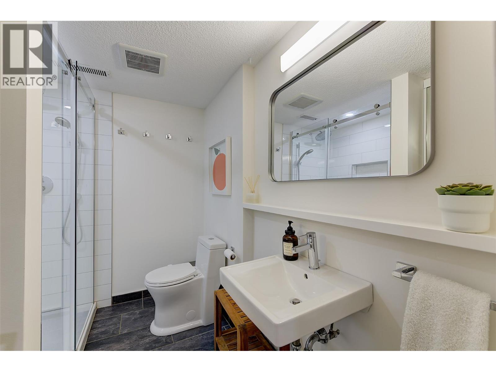  1764 Highland Drive North, Kelowna