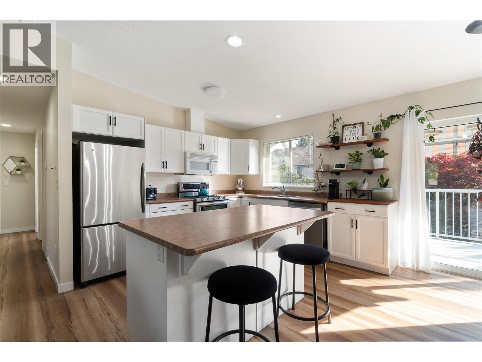 16 801 20 Street Northeast, Salmon Arm