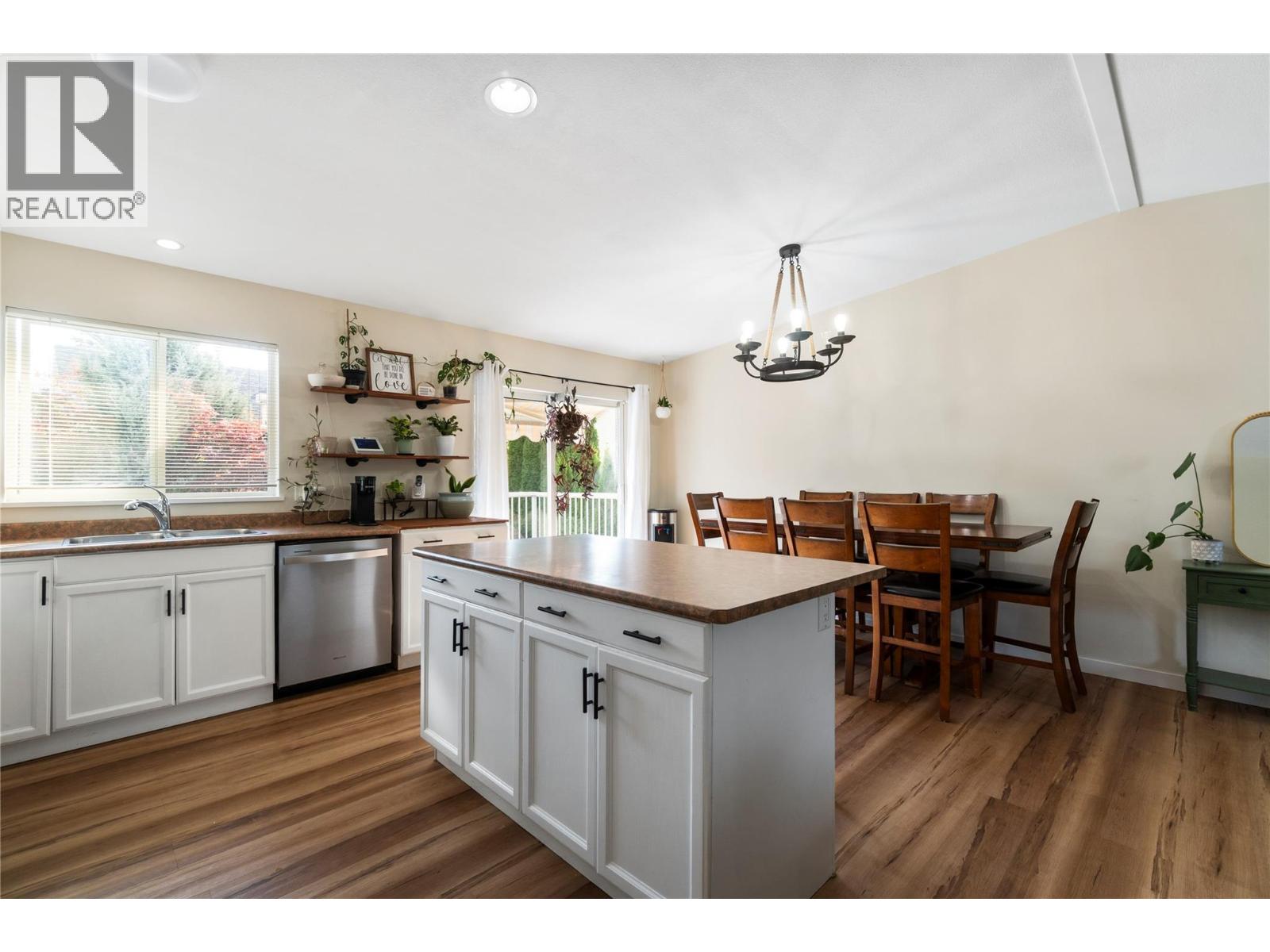 16 801 20 Street Northeast, Salmon Arm