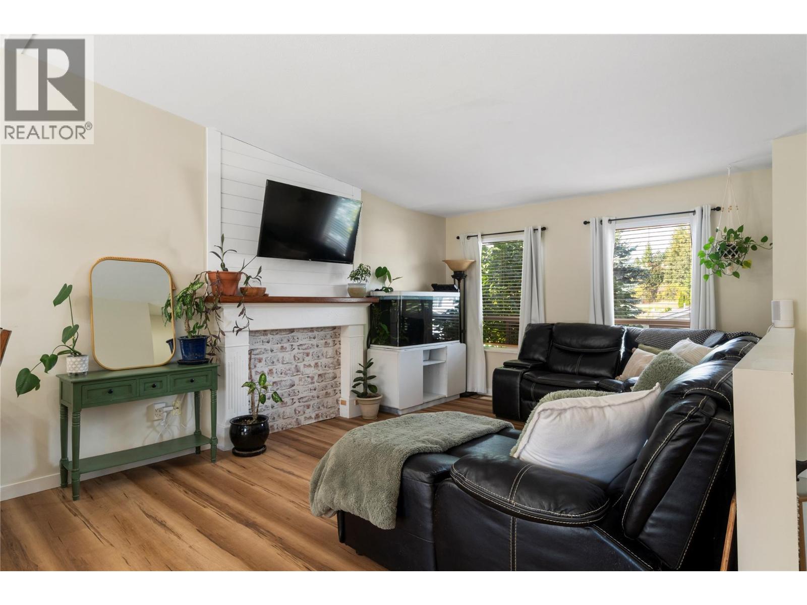 16 801 20 Street Northeast, Salmon Arm