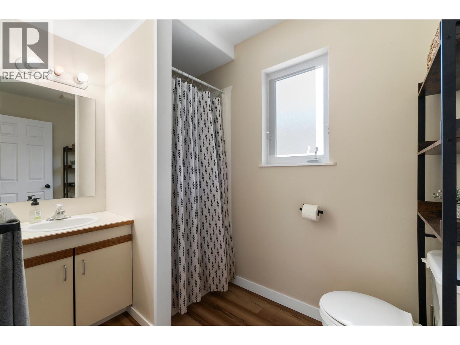 16 801 20 Street Northeast, Salmon Arm
