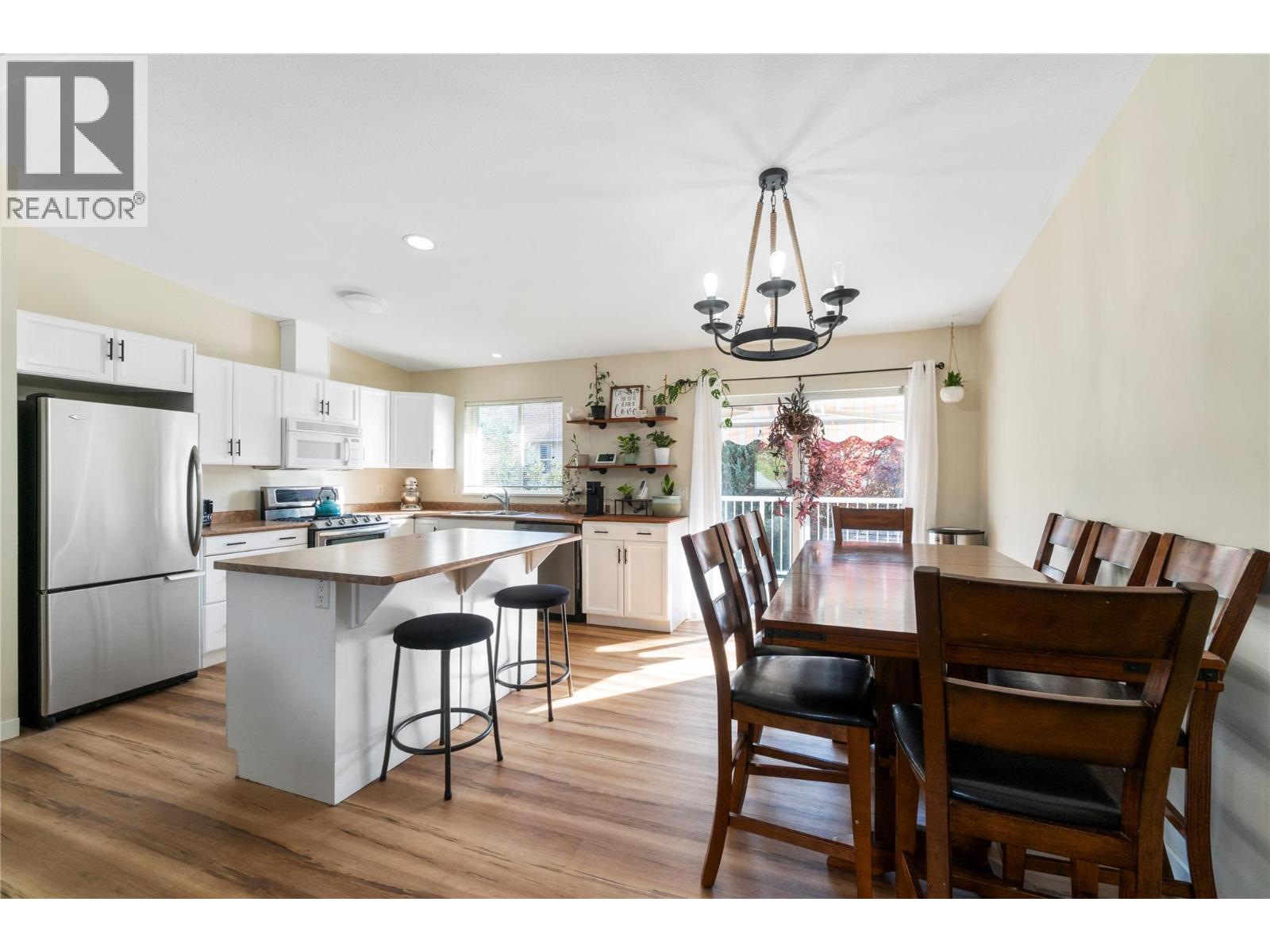 16 801 20 Street Northeast, Salmon Arm