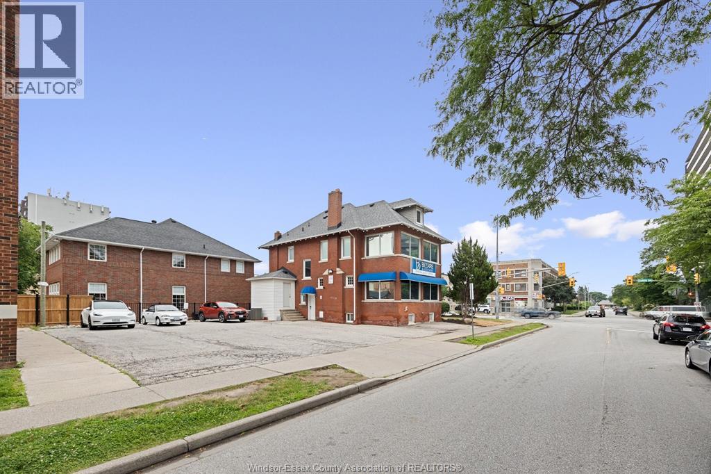 1395 OUELLETTE AVENUE, Windsor — photo 24