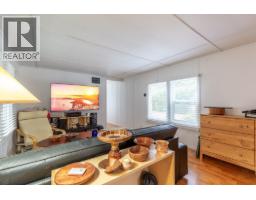 32 21163 Lougheed Highway, Maple Ridge, BC V2W2R4 Photo 8