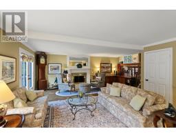 69 Fairway Drive, Aurora, ON L4G2H3 Photo 10