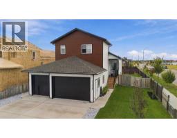 Bedroom - 11459 107 Avenue, Grande Prairie, AB T8V6T5 Photo 7